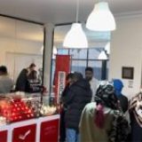 قابی از دورهمی هنرمندان و فعالان مشاغل خانگی